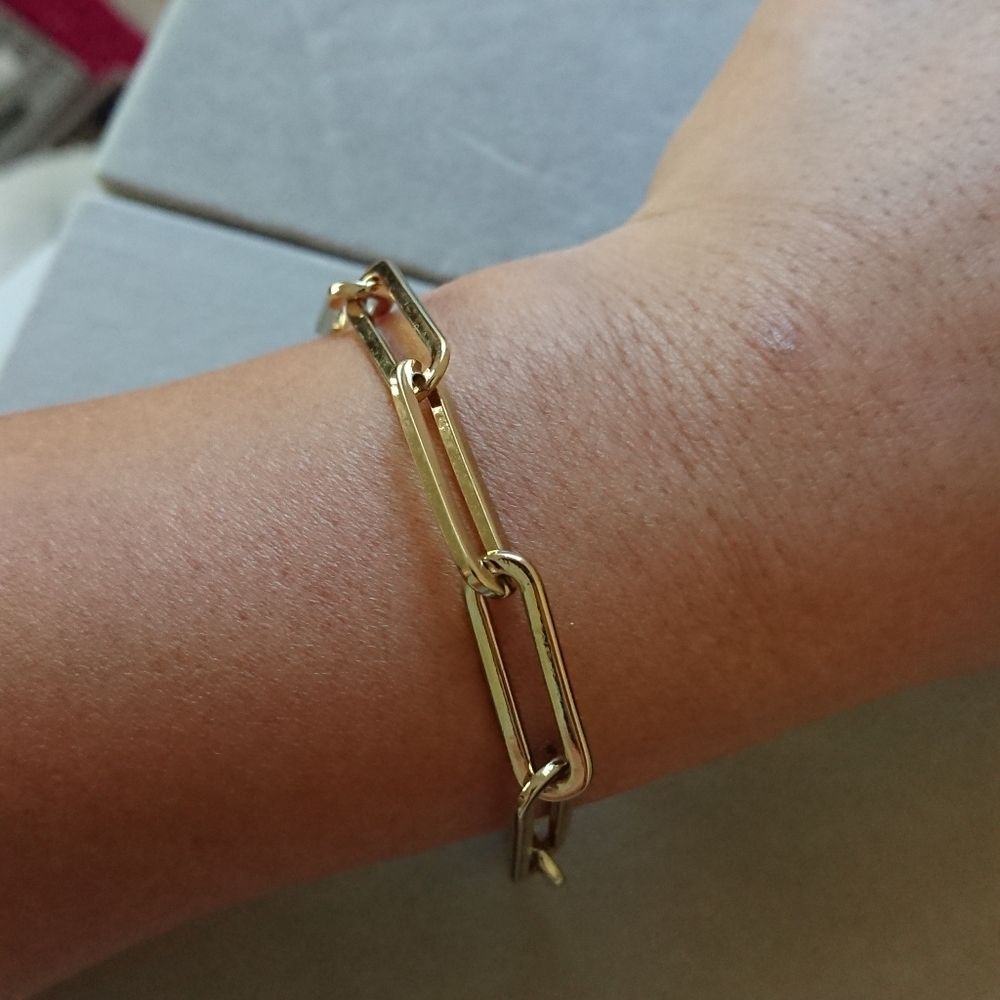Elegant light Gold tone Paperclip Chain Chain Bracelet - Picture 2 of 6